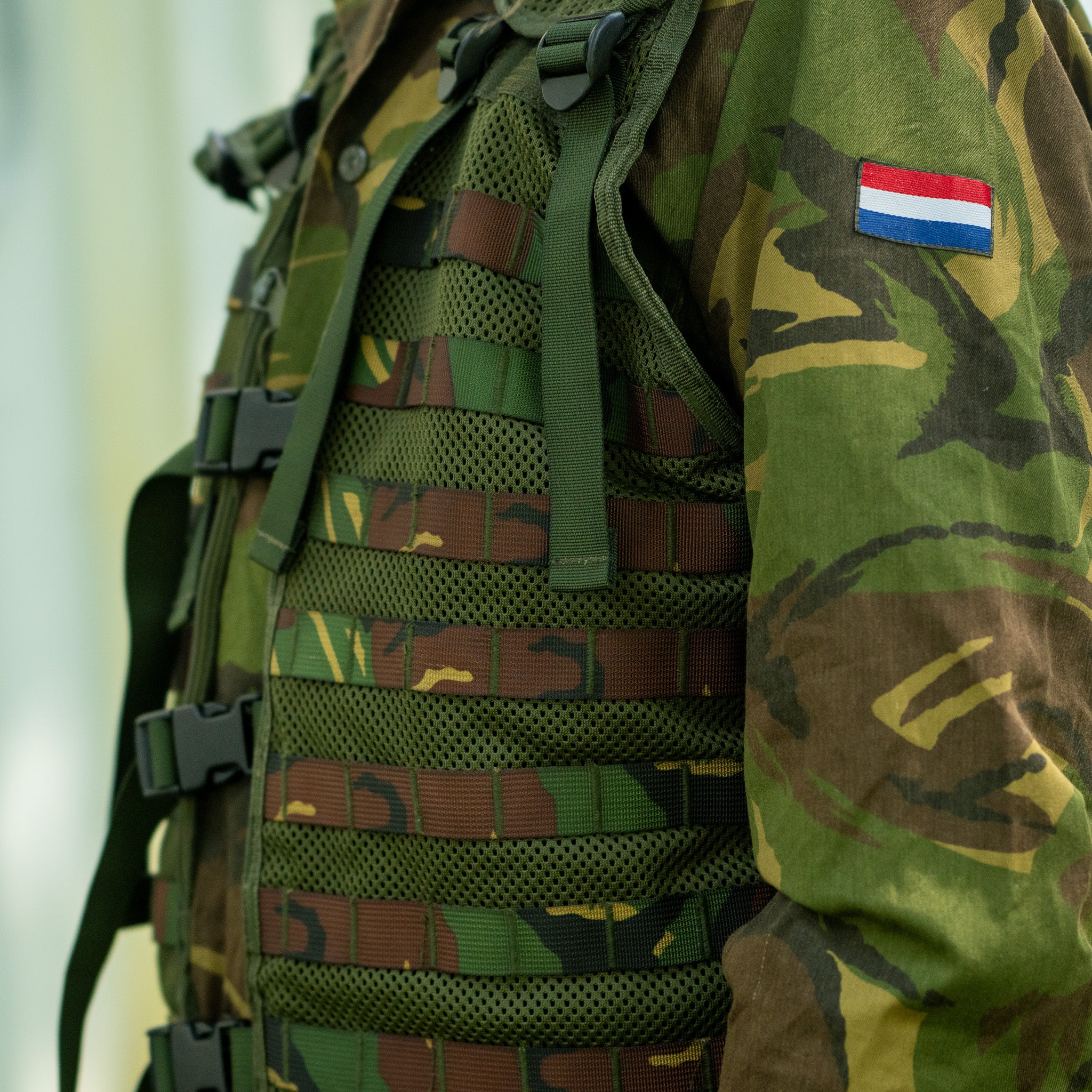 Issued Dutch Modular Vest - Image 9