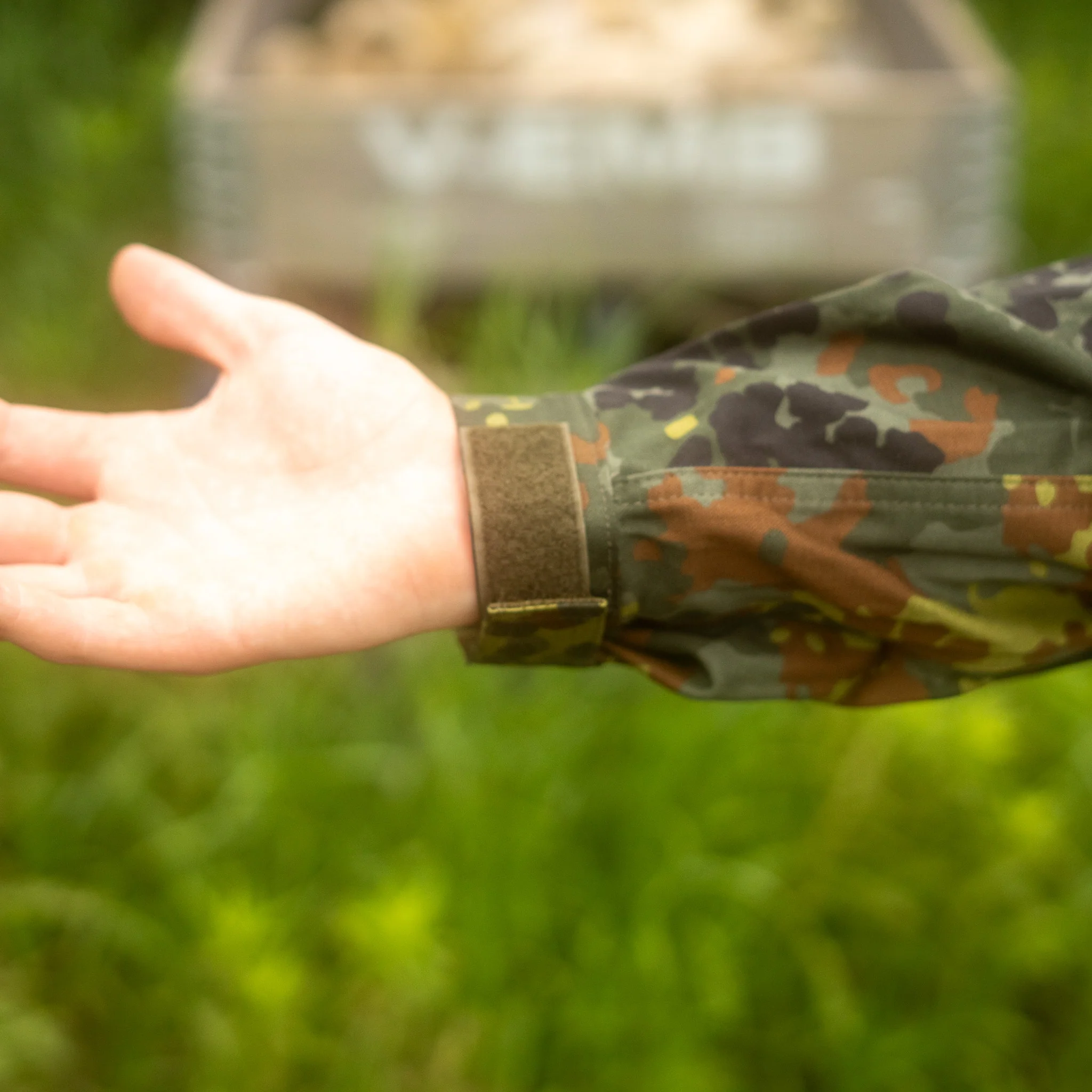 Unissued Bundeswehr Flecktarn Parka - Image 13