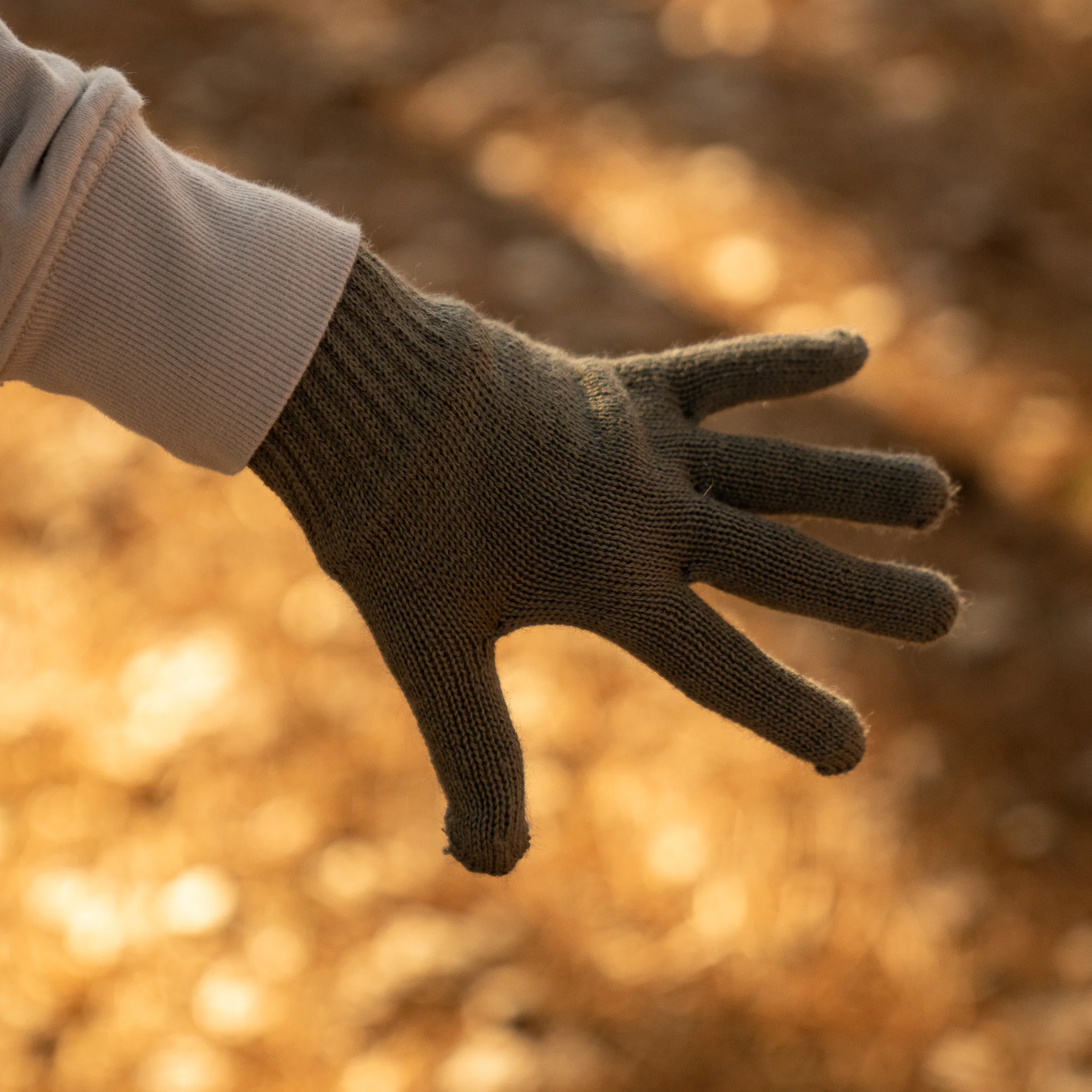Issued East German Wool Gloves - Image 6